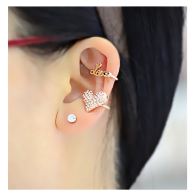 [LOVE rhinestone heart] Ear cuff