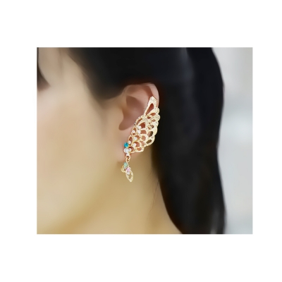 [Gorgeous rhinestone wings] Ear cuff