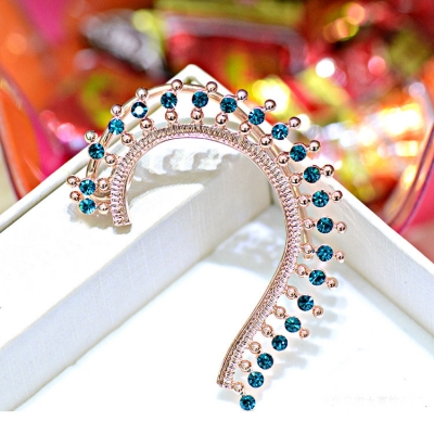 [Fashion rhinestone trim] Ear cuff